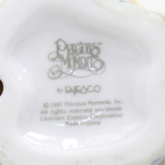 Precious Moments Christmas ornament - Picture 8 of 10